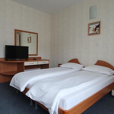 Motel Monza ブラゴエヴグラト エクステリア 写真